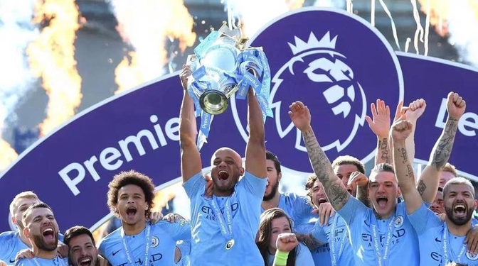 开云体育app-快讯：曼城抵达美国备战世俱杯